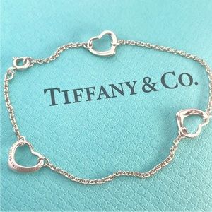 Tiffany & Co Elsa Peretti
Open Heart Bracelet